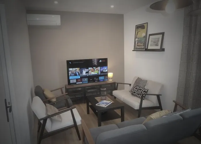Les Lofts De Saint Clair Un Balcon A Toulon Loft 4Ch Clim 8 Pax Max