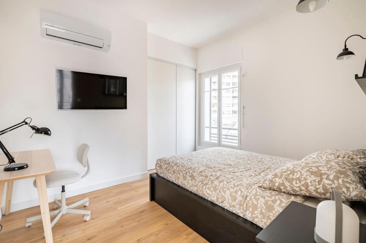 Les Lofts De Saint Clair Un Balcon A Loft 4ch Clim 8 Pax Max Toulon